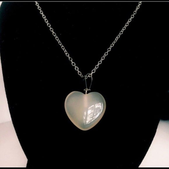 🌟SALE 2/$10.00‼️ Natural Rose Quartz Heart Shaped Crystal Pendant / Necklace - Picture 3 of 5